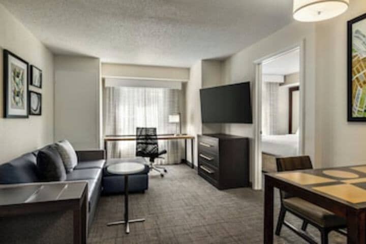 Room 40 of 102
