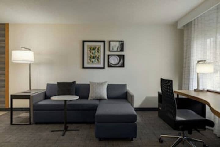 Room 43 of 102