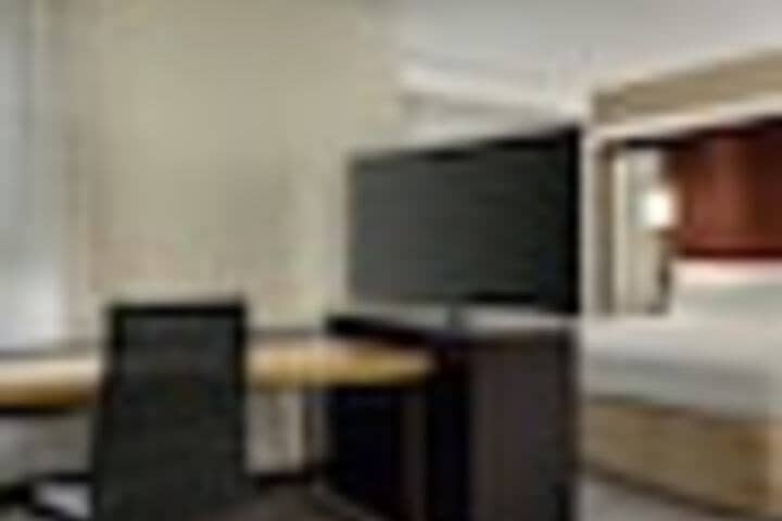 Room 32 of 102