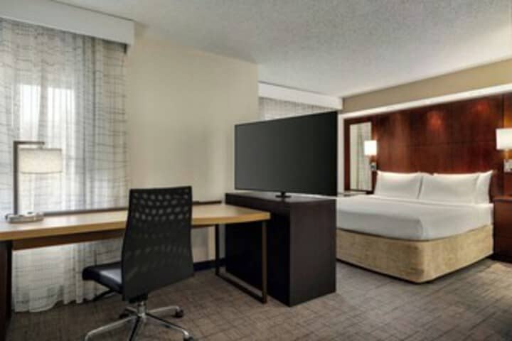 Room 31 of 102