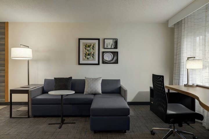 Room 45 of 102